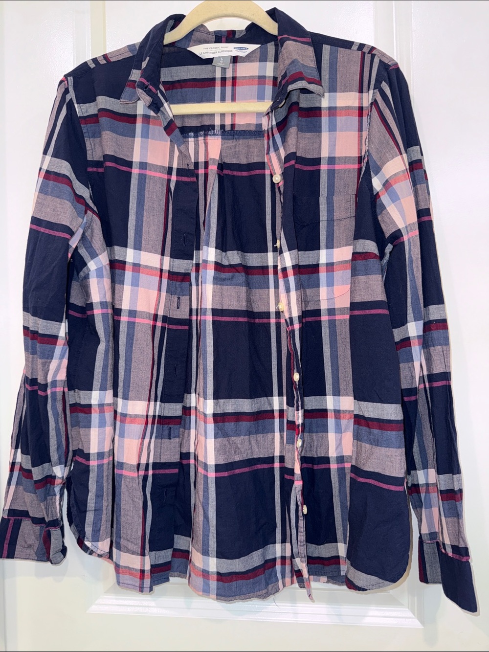 Old Navy Navy Plaid Button-Down Shirt fall weather outfits